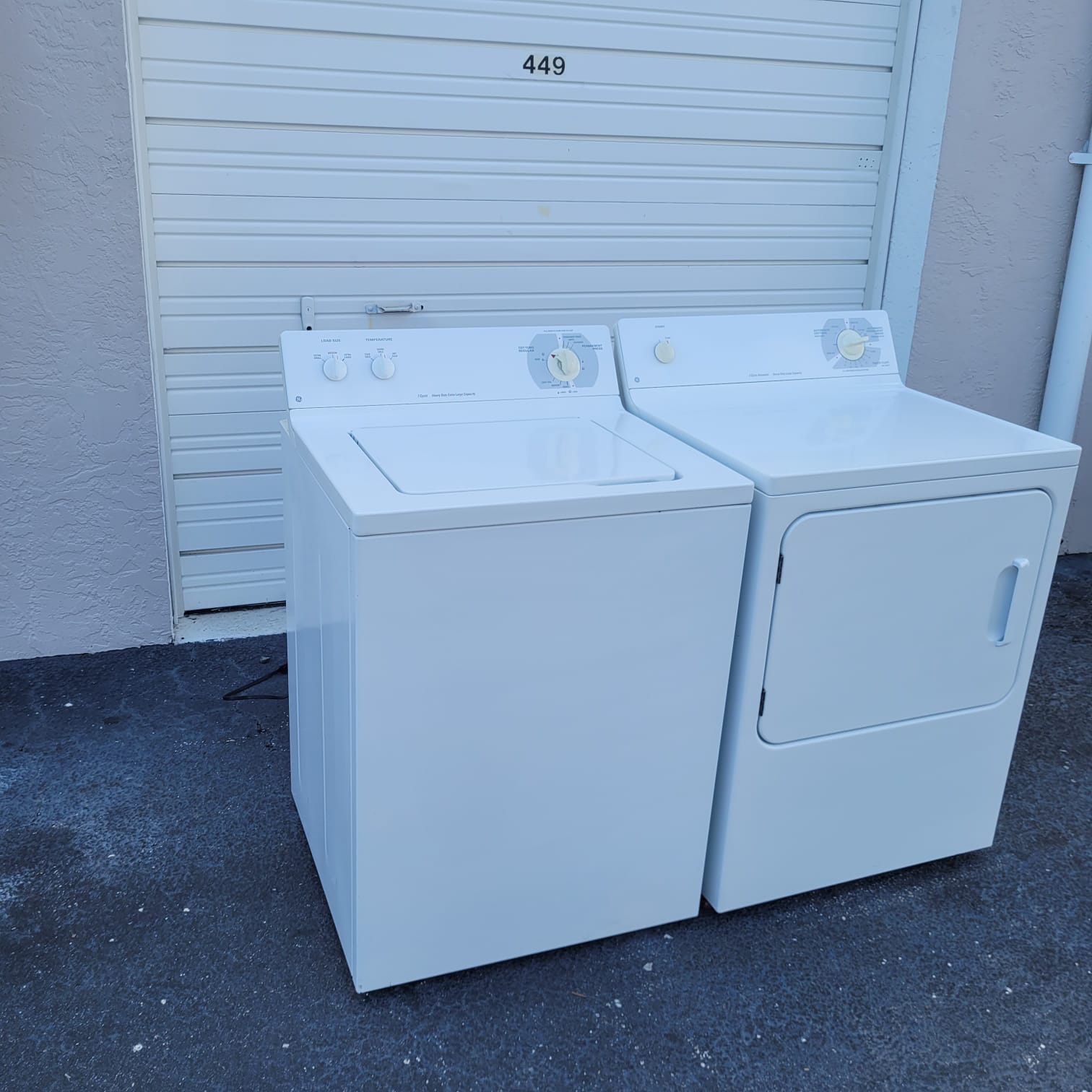 GE Washer and Dryer Set GE Washer and Dryer Set